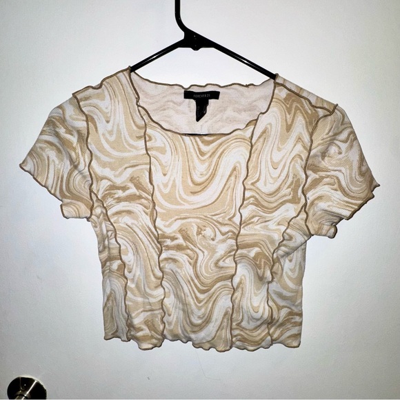 Forever 21 Tops - Forever 21 Cream and Tan Swirl Marbled Crop Top